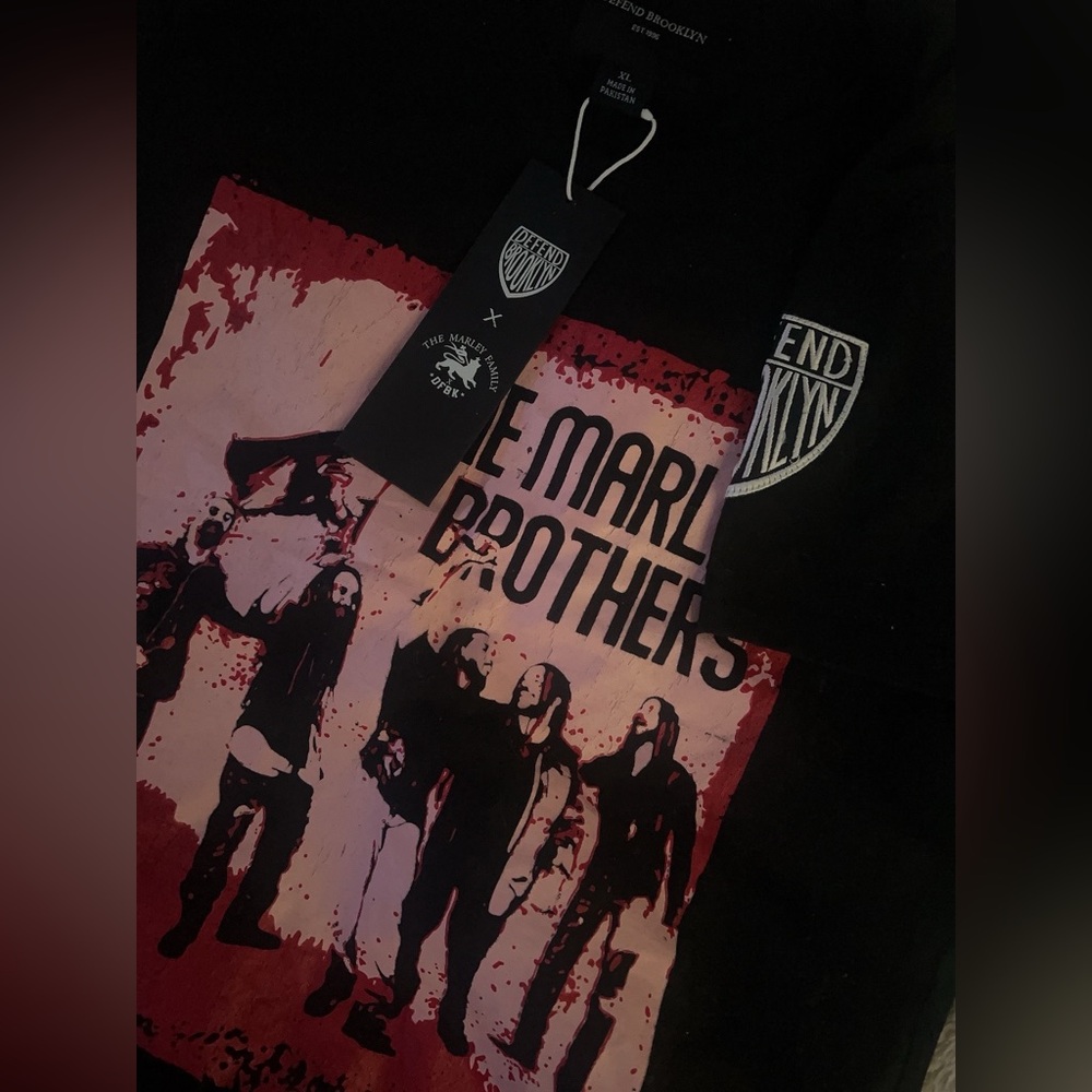 Graphic tee